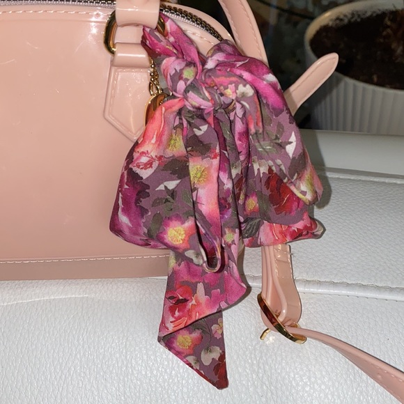 Blush Crossbody bag with scarf- NWT - Picture 8 of 8